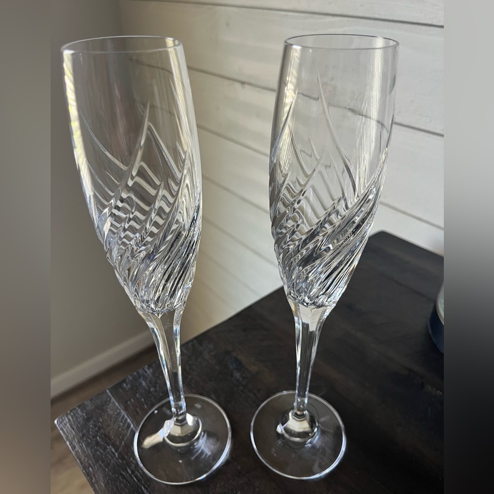 NWOT MIKASA Elegant Crystal Champagne Flutes - Picture 2 of 8